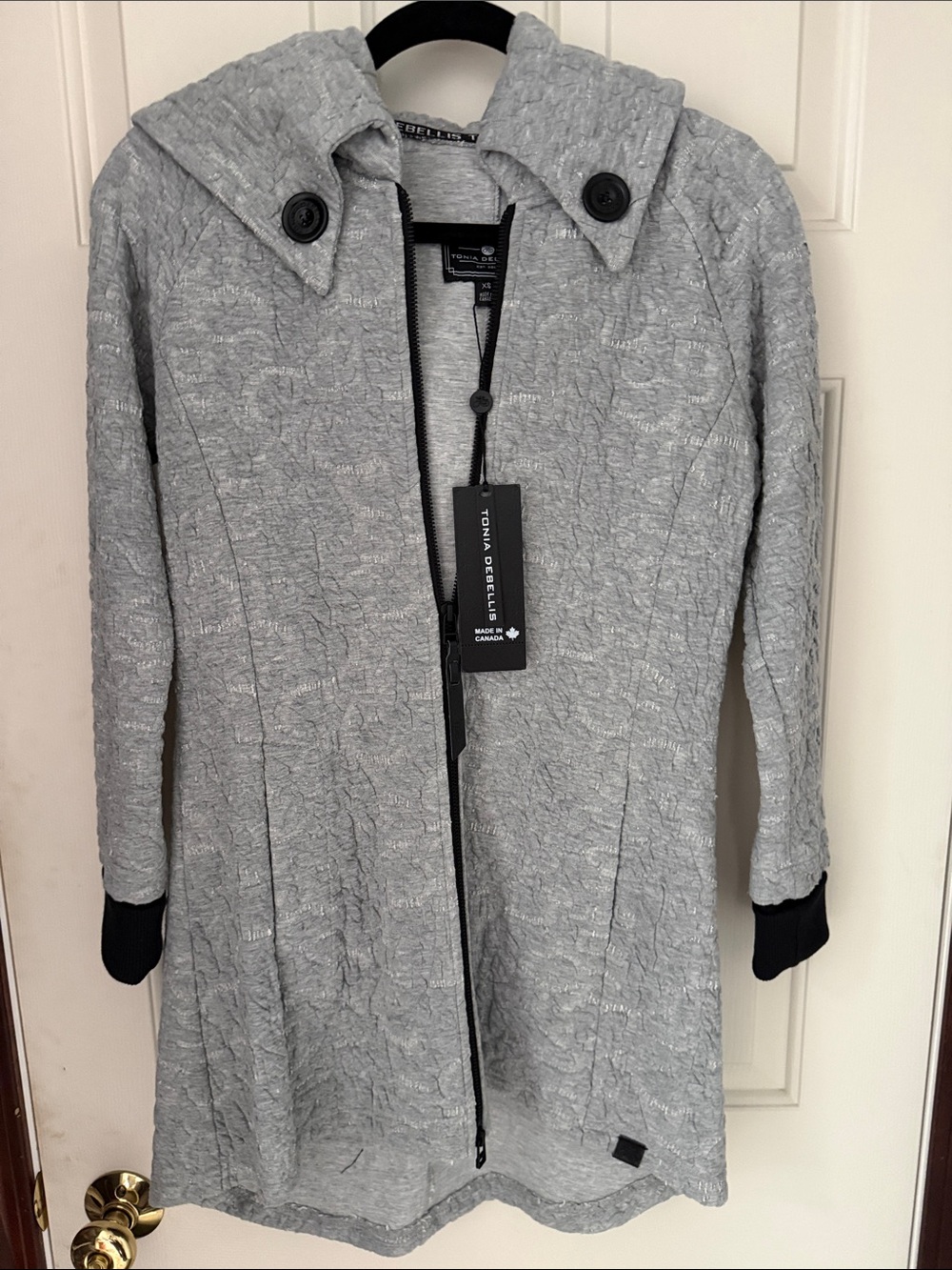 NWT TONIA DEBELLIS LIGHT GRAY QUILTED HOODED JACKET XS